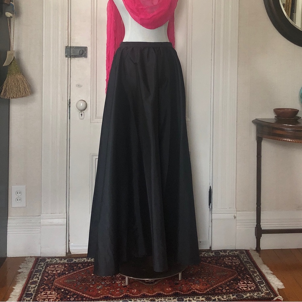 Adrianna Papell Black Taffeta Maxi Skirt w Pockets